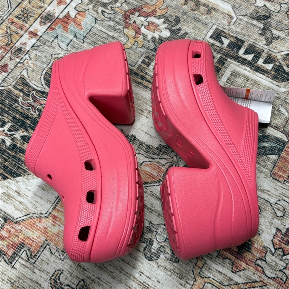 NWOT Crocs Classic Siren Platform Clogs Hyper Pink - Picture 6 of 9